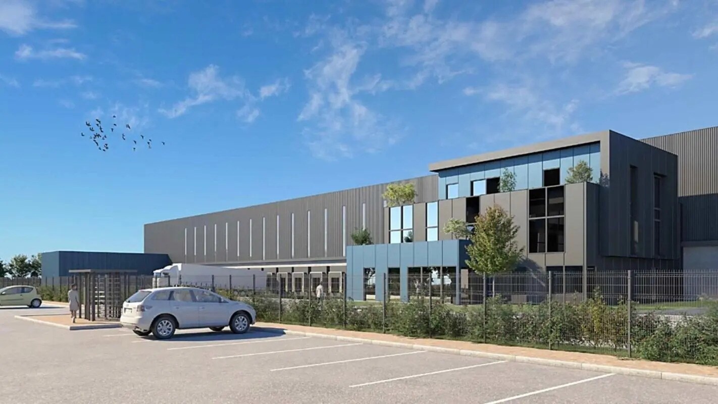 Industrial in Toury for lease Building Photo- Image 1 of 7