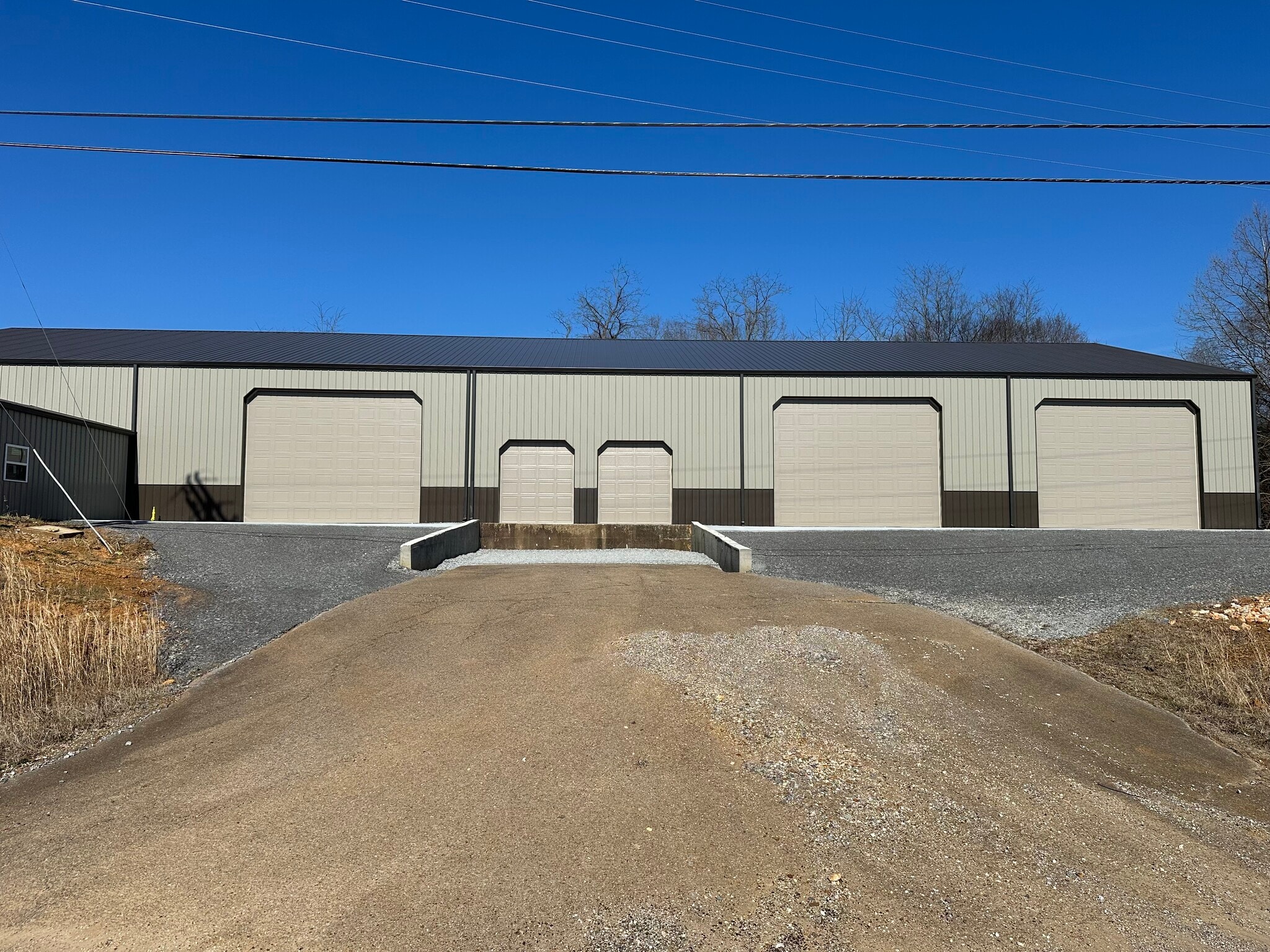 77 Meadows Rd, Henry, TN for lease Primary Photo- Image 1 of 10