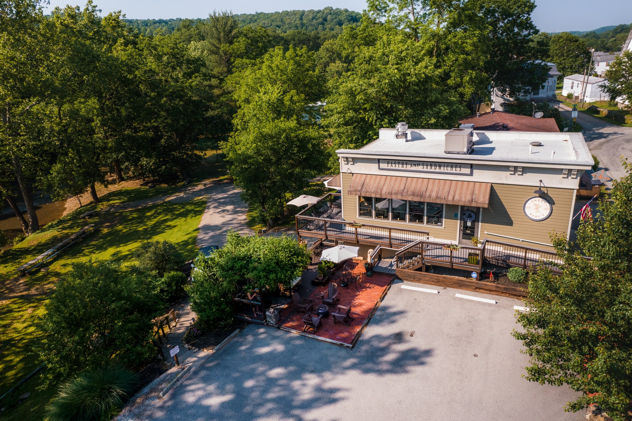 115 Main St, Mount Morris, PA for sale Primary Photo- Image 1 of 8