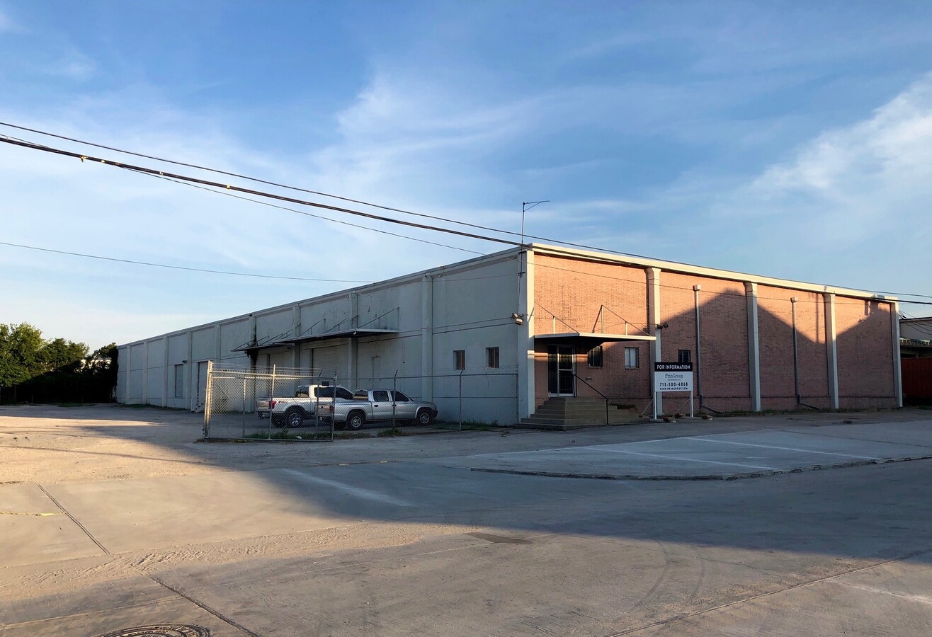 1242 Kress St, Houston, TX 77020