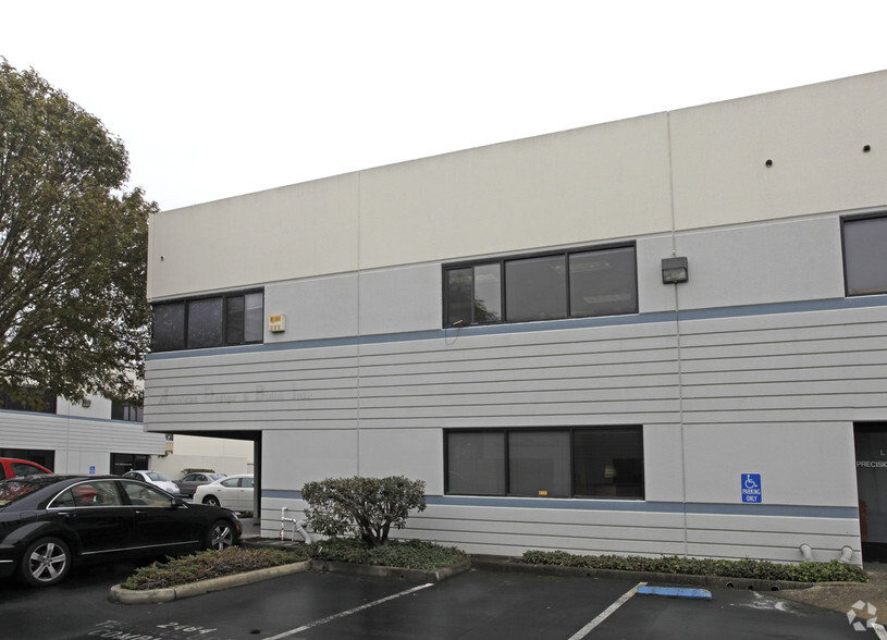 2482 Technology Dr, Hayward, CA for lease - Building Photo - Image 2 of 2