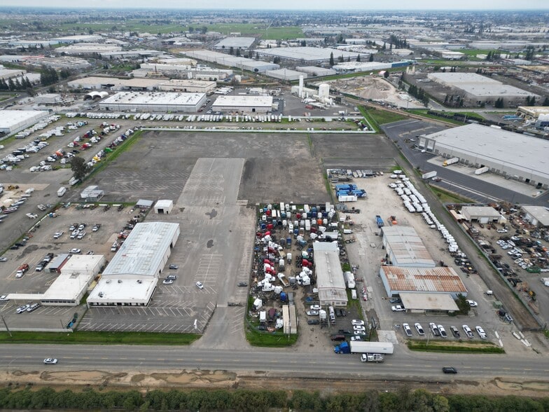 8732 Fruitridge Rd, Sacramento, CA for lease - Building Photo - Image 3 of 10