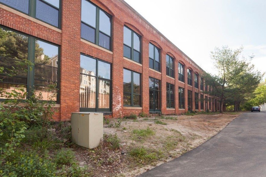 1655 Main St, Jefferson, MA 01522