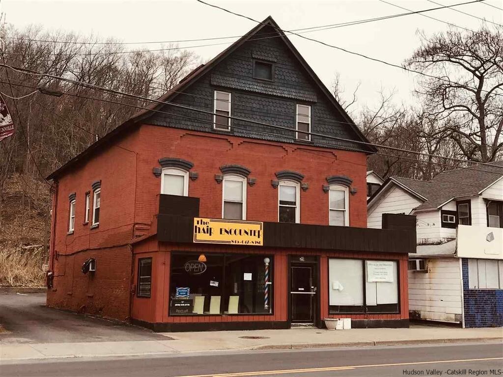 29 N Main St, Ellenville, NY 12428