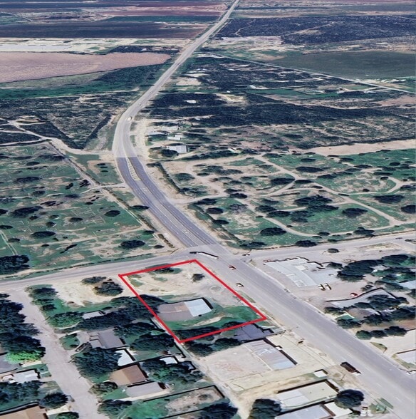 1293 W Main St, Uvalde, TX for lease - Building Photo - Image 3 of 4