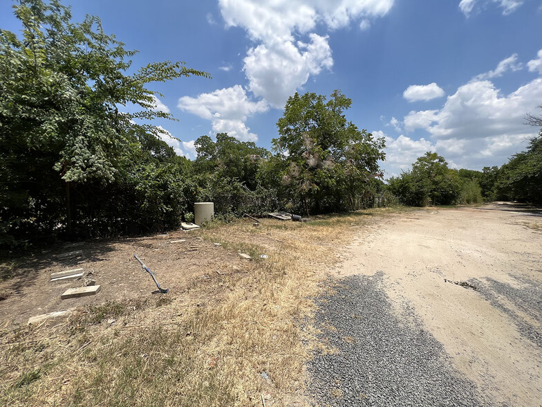 4712 Milburn Ln, Austin, TX for lease - Building Photo - Image 3 of 13