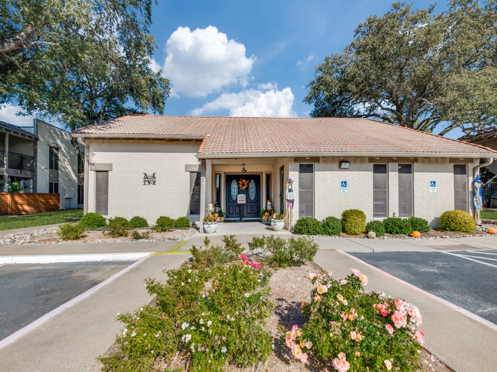 7301 Sanger Ave, Waco, TX for sale Building Photo- Image 1 of 33