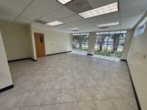 6880 Wynnwood Dr, Houston, TX for lease Interior Photo- Image 1 of 8