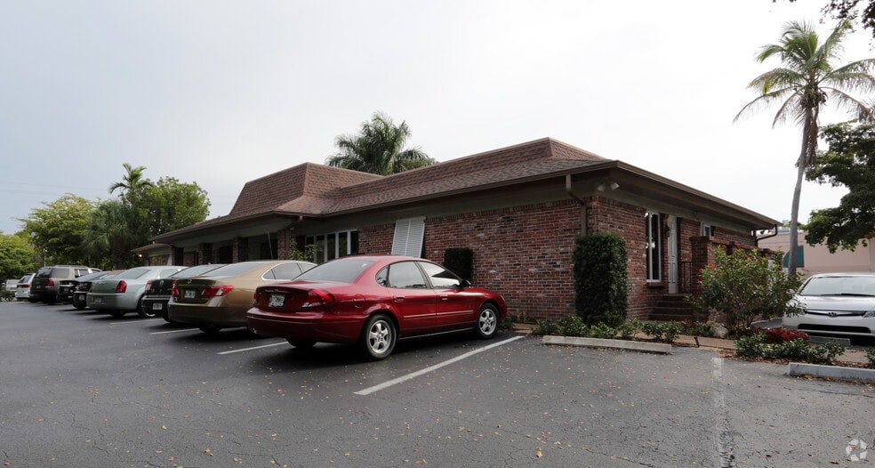 775 1st Ave N, Naples, FL for sale - Building Photo - Image 3 of 4