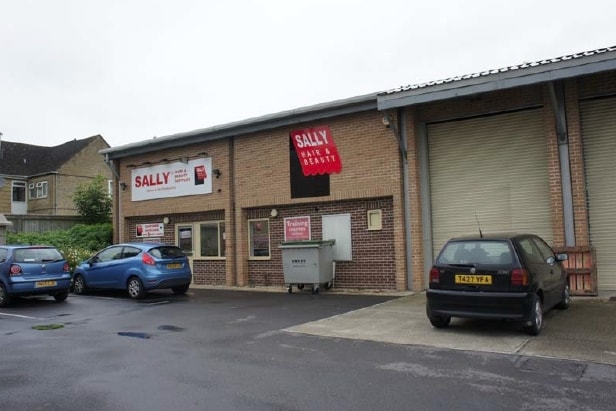 5 Chesterton Ln, Cirencester for lease - Building Photo - Image 3 of 4