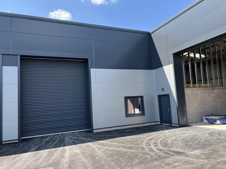 8 Drummond Rd, Stafford for lease - Building Photo - Image 2 of 5