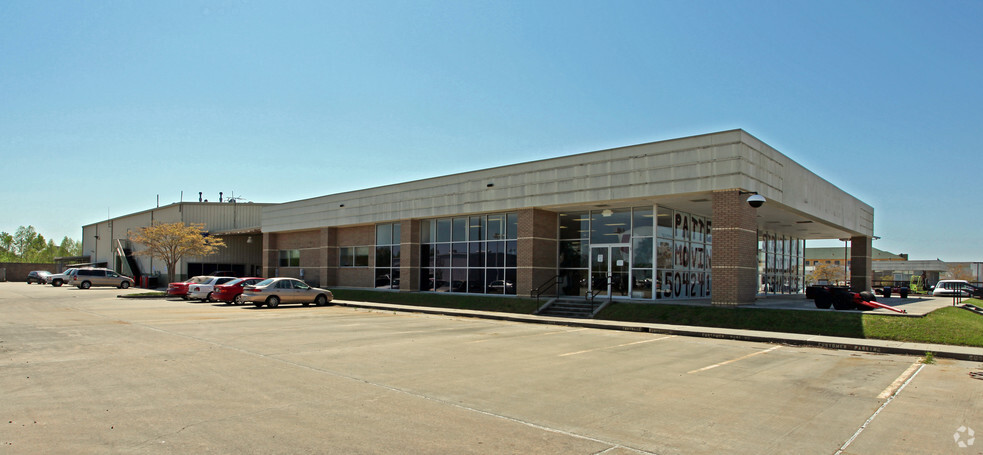 13040 I-10 Service Rd, New Orleans, LA for lease - Building Photo - Image 3 of 4