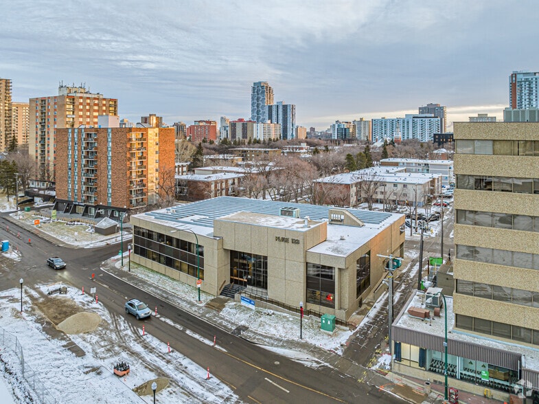 12315 Stony Plain Rd NW, Edmonton, AB for lease - Building Photo - Image 1 of 7