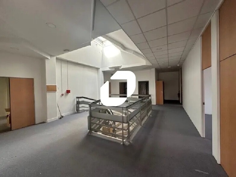 Office in Gonesse for lease - Interior Photo - Image 3 of 10