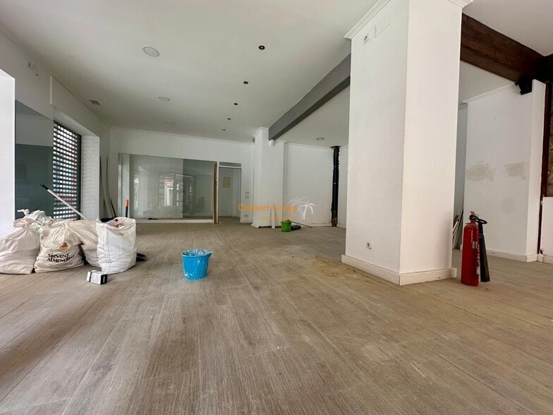 Retail in Alicante, Alicante for lease - Building Photo - Image 2 of 5