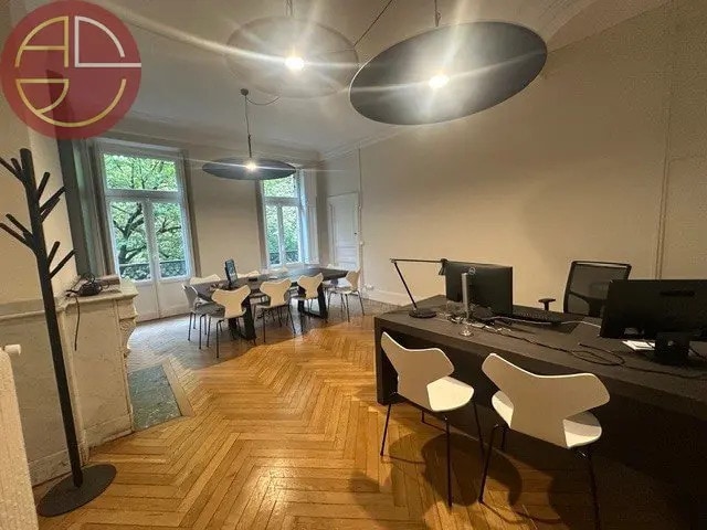 Office in Toulouse for lease - Interior Photo - Image 3 of 7