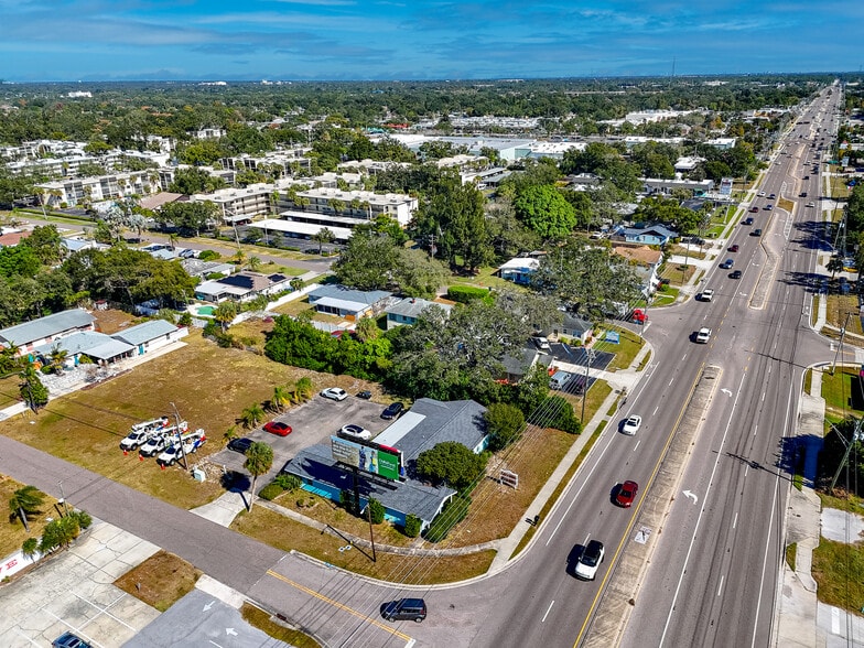 14385 Walsingham Rd, Largo, FL for sale - Building Photo - Image 2 of 23