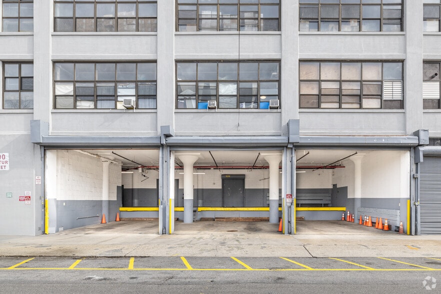 59-00 Decatur St, Ridgewood, NY for lease - Building Photo - Image 3 of 35