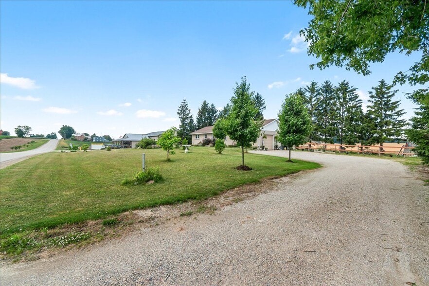 383731 Salford Rd, Salford, ON for sale - Building Photo - Image 3 of 20