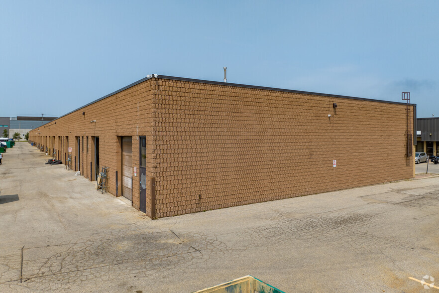 1060 Britannia Rd E, Mississauga, ON for sale - Building Photo - Image 2 of 4