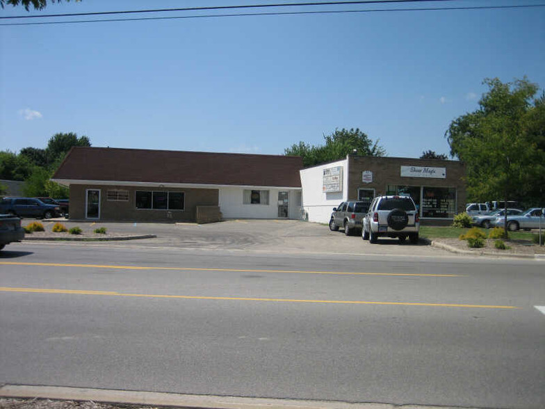 732-736 S Michigan Ave, Howell, MI for sale - Building Photo - Image 2 of 18