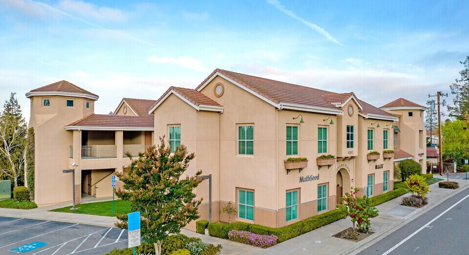 43801 Mission Blvd, Fremont, CA for lease - Building Photo - Image 2 of 5