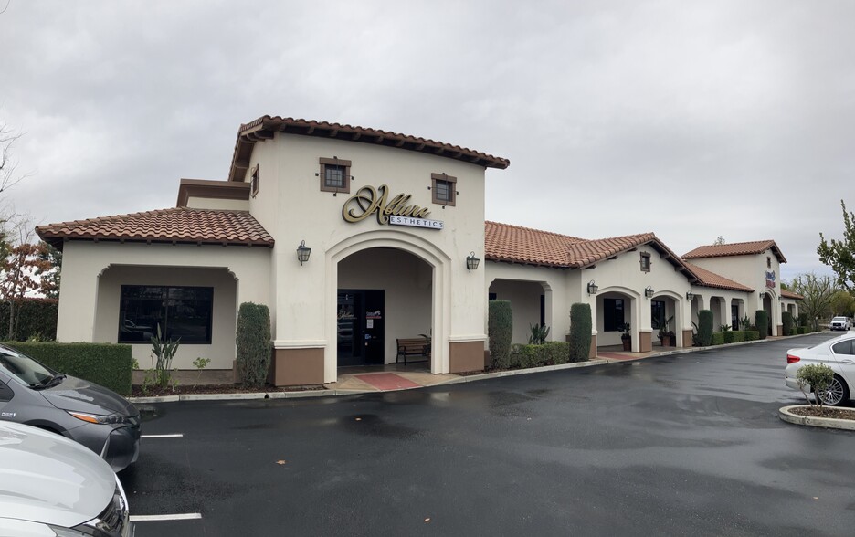 9450 Ming Ave, Bakersfield, CA for lease - Building Photo - Image 1 of 6