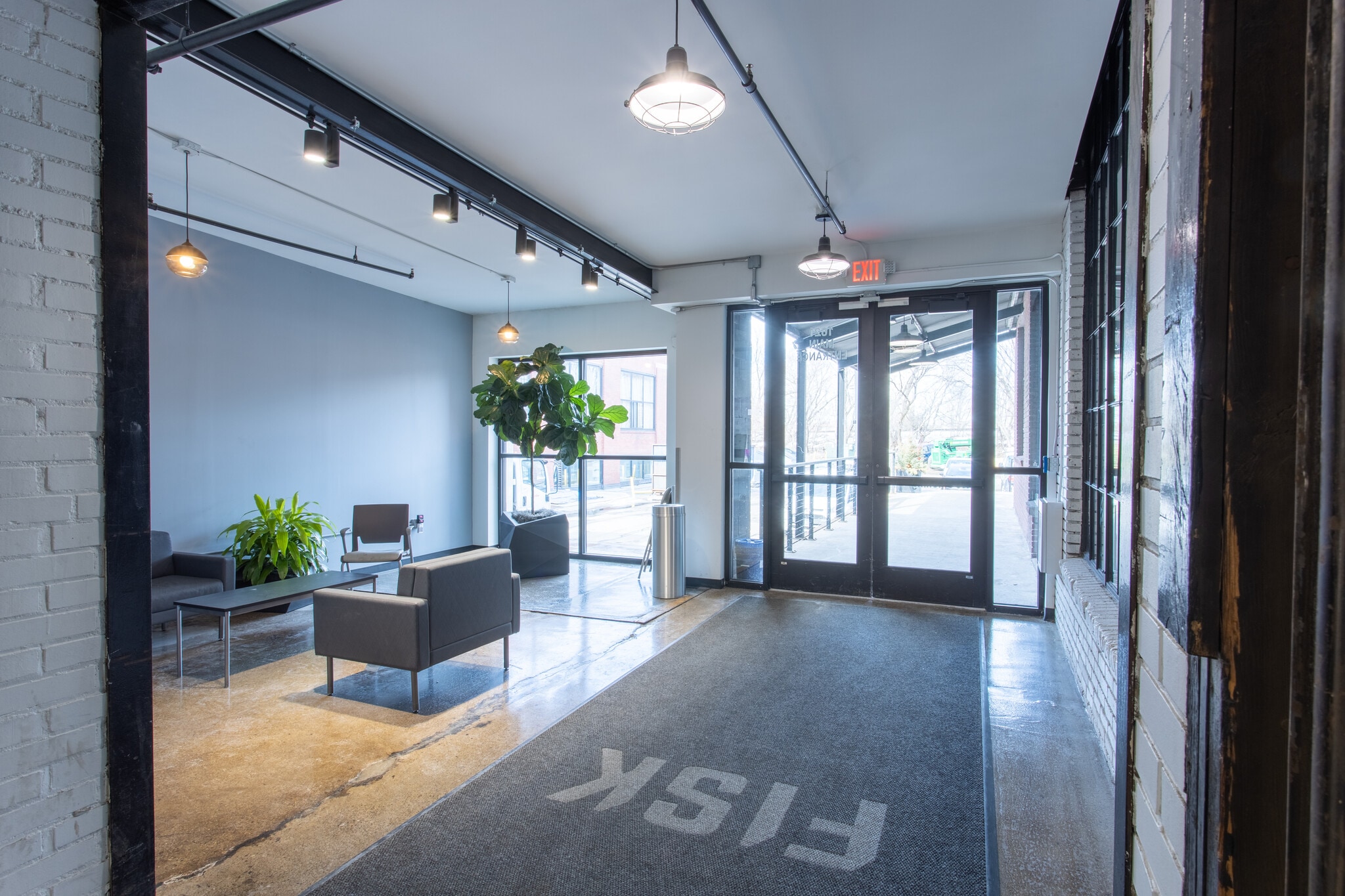 1621-1701 E Hennepin Ave, Minneapolis, MN for lease Interior Photo- Image 1 of 6