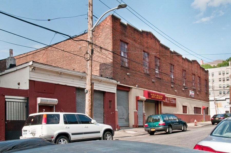 33 Herriot St, Yonkers, NY 10701 13,000 building plus 3500 land