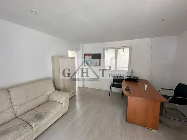 Office in Bondoufle for lease - Interior Photo - Image 3 of 3