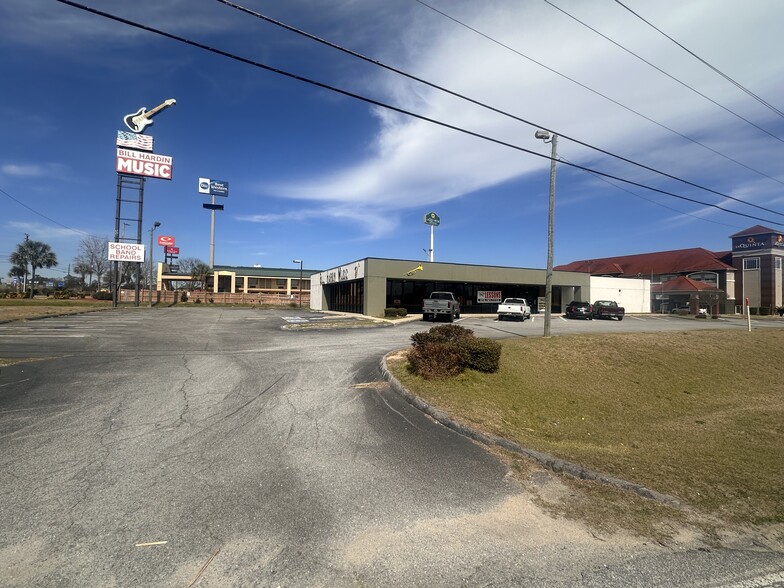 4661 Chambers Rd, Macon-Bibb, GA for sale - Building Photo - Image 3 of 11