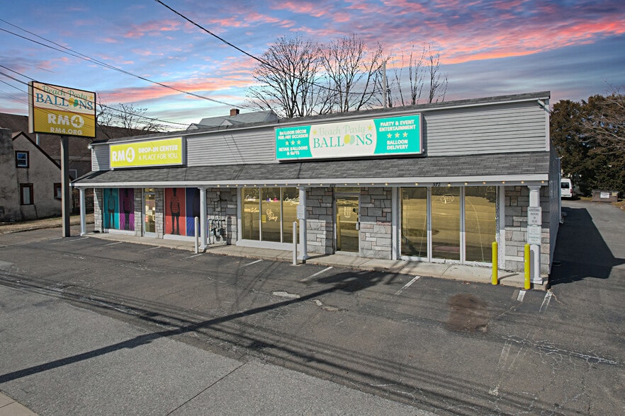 570-572 Boston Post Rd, Milford, CT for sale - Primary Photo - Image 1 of 30