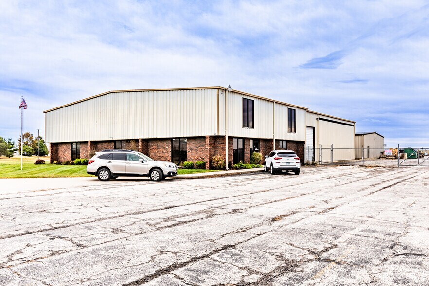 400 New Century Pky, New Century, KS for sale - Building Photo - Image 2 of 5