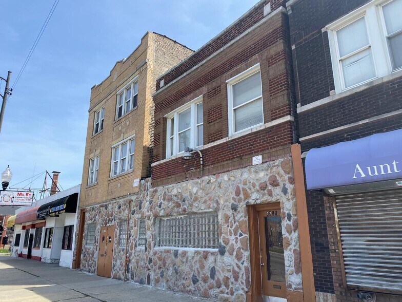4209 W Cermak Rd, Chicago, IL for sale - Primary Photo - Image 1 of 1