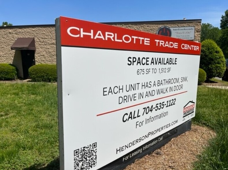 6016 Mcdaniel Ln, Charlotte, NC for lease - Building Photo - Image 1 of 9