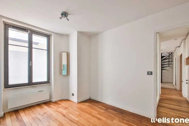 16 Rue Cécile Furtado Heine, Paris for lease - Interior Photo - Image 3 of 10