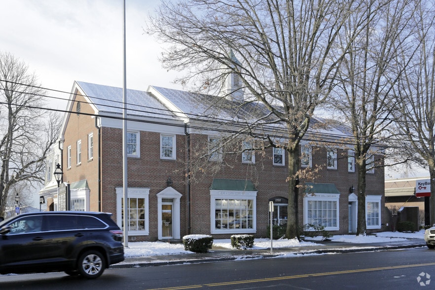 1735 Post Rd, Fairfield, CT for sale - Primary Photo - Image 1 of 1