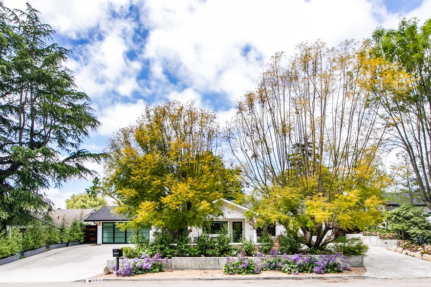 1865 El Monte Dr, Thousand Oaks, CA for sale - Primary Photo - Image 1 of 30