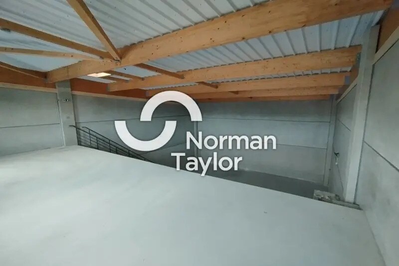 Flex in Vailhauquès for lease - Building Photo - Image 2 of 7