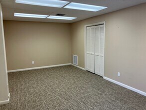 4233-4247 El Prado Blvd, Tampa, FL for lease Interior Photo- Image 2 of 6