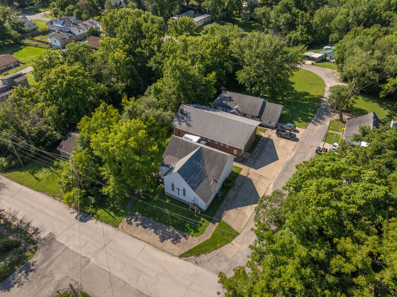 228 Church St, Winfield, MO for sale - Primary Photo - Image 1 of 41