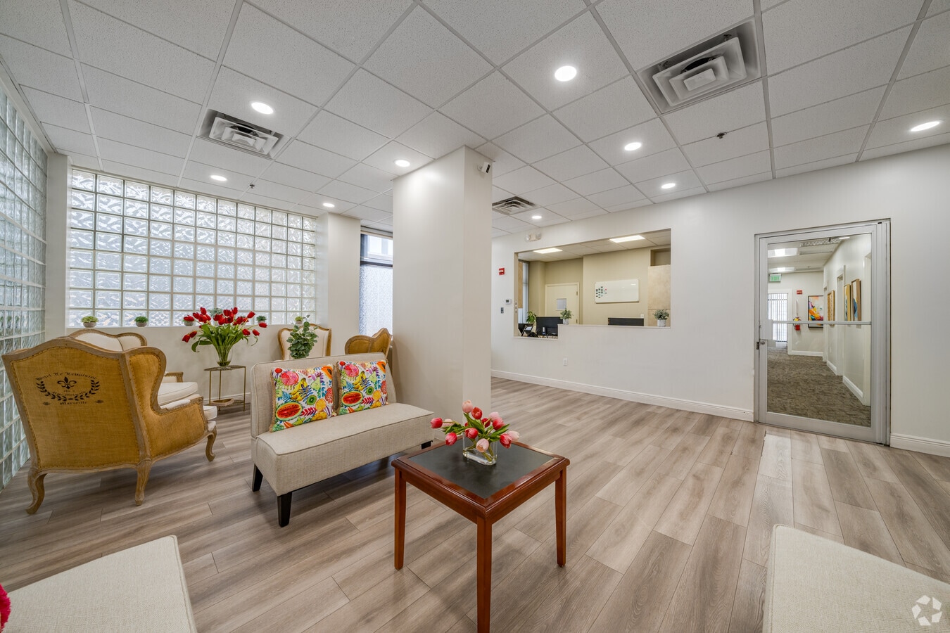 5975 Sunset Dr, Miami, FL 33143 - Unit 100 - - Interior Photo - Image 2 of 19