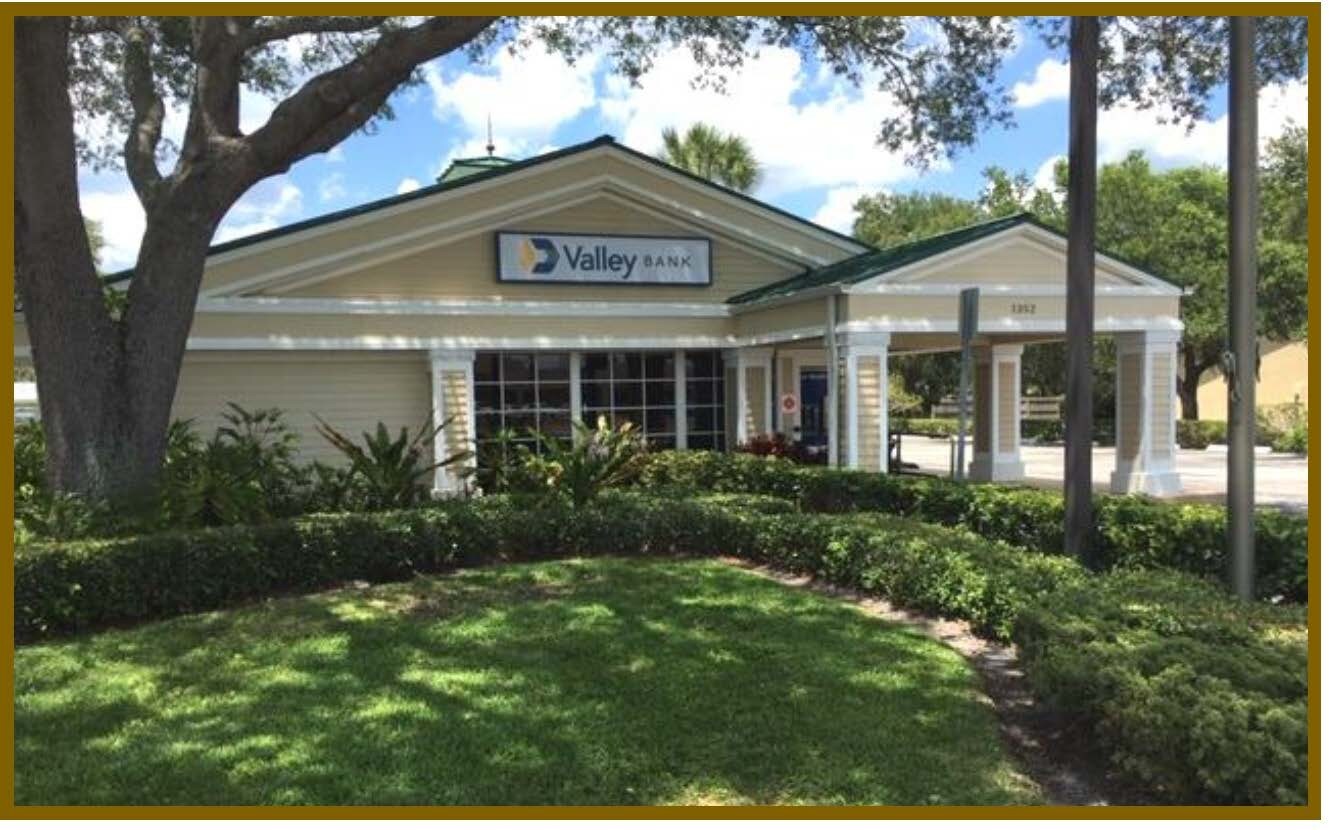 1352 Main St, Dunedin, FL, 34698 Bank Property For Sale