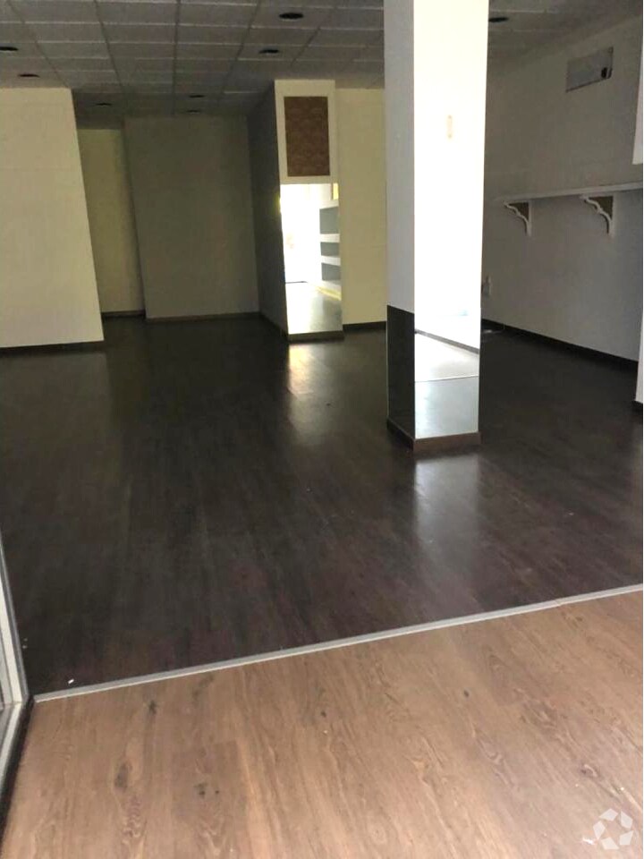 Retail in Cuenca, Cuenca for lease Interior Photo- Image 1 of 2