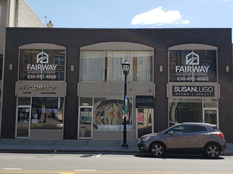 261 N York Rd, Elmhurst, IL for sale - Building Photo - Image 1 of 1