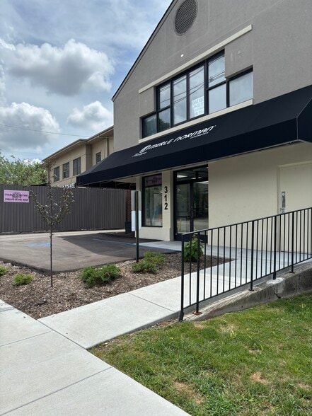 312 S Ashland Ave, Lexington, KY for lease - Building Photo - Image 2 of 6