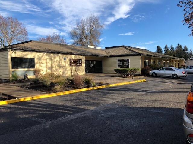 1126 Gateway Loop, Springfield, OR for sale Building Photo- Image 1 of 1