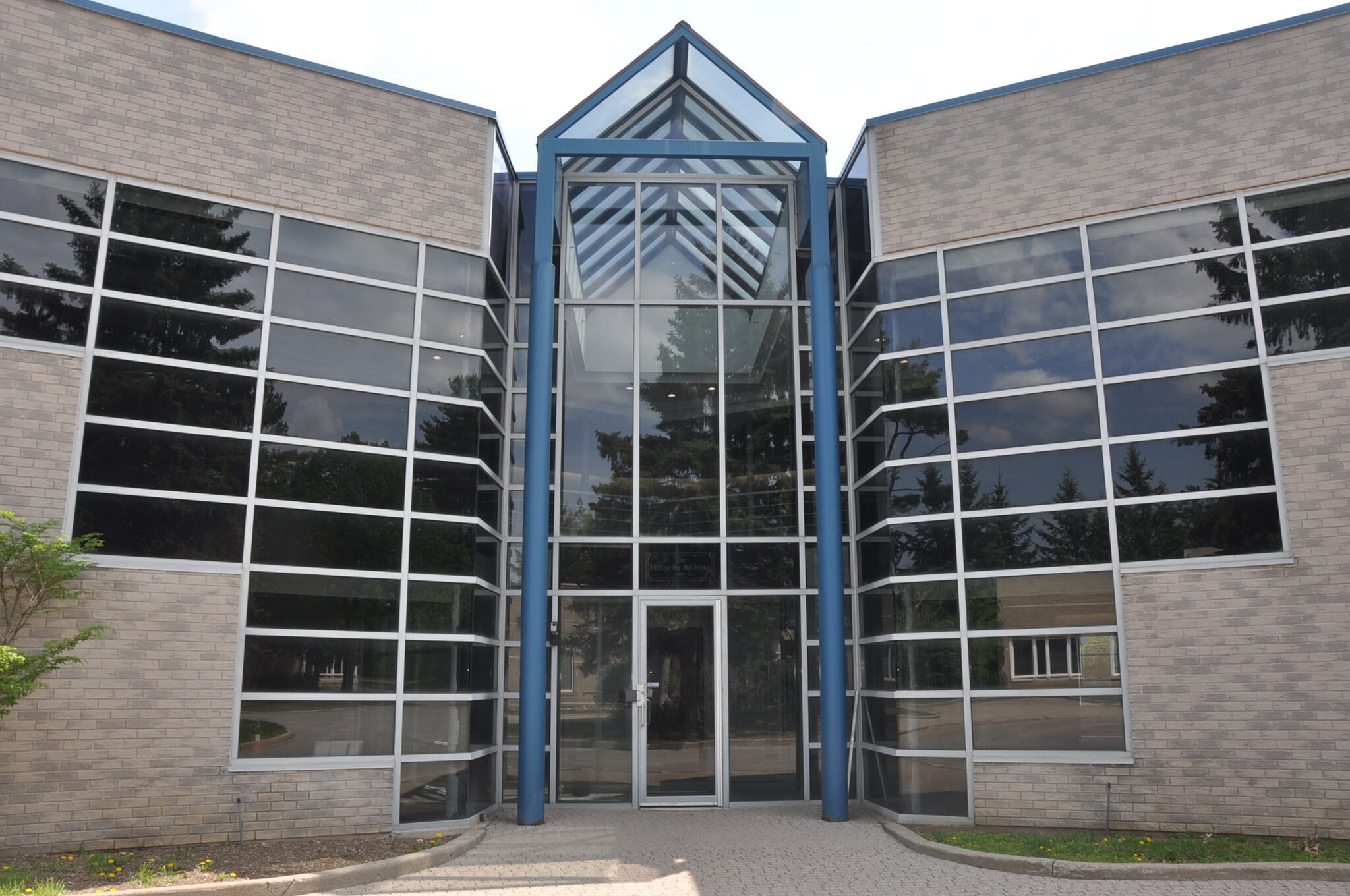 17 Auriga Dr, Ottawa, ON for lease Building Photo- Image 1 of 2