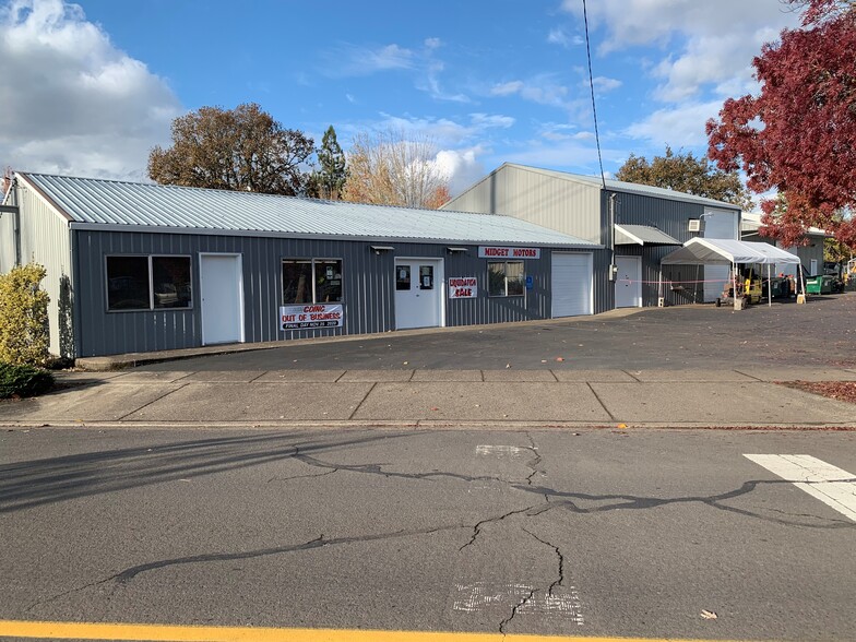 519 W 3rd St, Newberg, OR for sale - Building Photo - Image 1 of 1