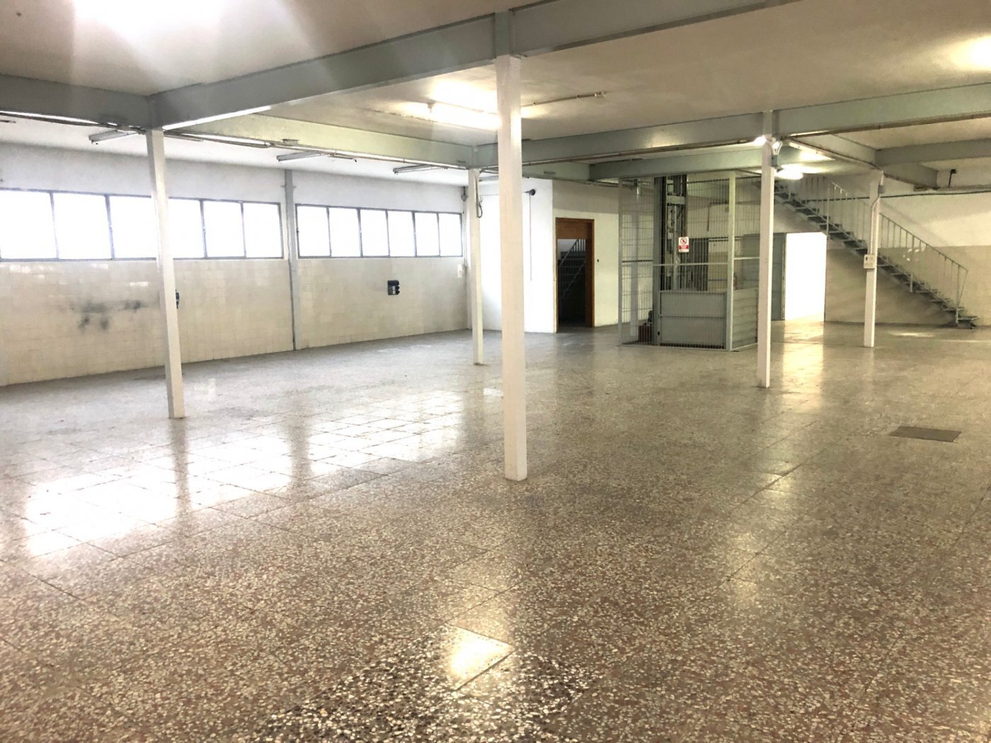 Industrial in Elche for sale Interior Photo- Image 1 of 12